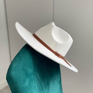 FRYE White Fedora Hat